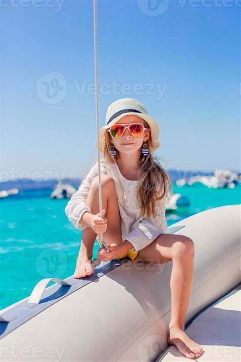 Adorable Little Girl At Beach During Summer Vacation 18042996 Stock