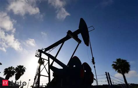 Oil Prices Oil Settles Up As Supply Risks Outweigh Economic Worries