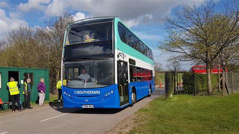 Southdown Buses Scania N Ud Adl Enviro Yn Wua Flickr