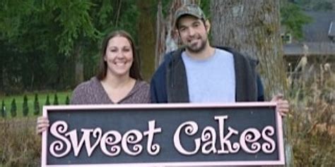 Oregon Bakery Must Pay For Refusing To Make Wedding Cake For Lesbian