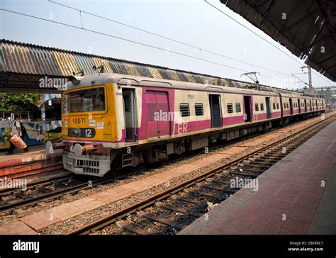 Suburban Kolkata Hi Res Stock Photography And Images Alamy