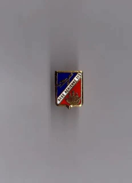 PIN S ARMÉE insigne base aérienne 113 Saint Dizier signé Segalen