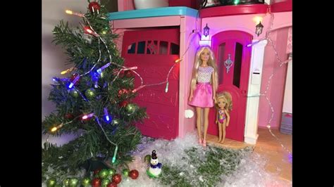 Barbie And Chelsea Are Decorating The Christmas Tree Youtube