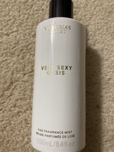 Victorias Secret Very Sexy Oasis Body Mist 84 Fl Oz Ebay