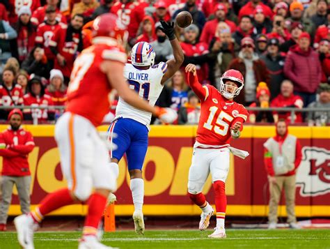 Chiefs stars Patrick Mahomes, Travis Kelce made NFL history in win vs. Bills