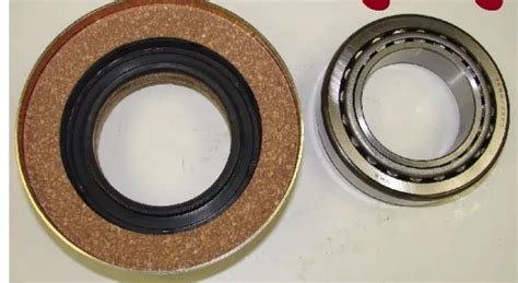 Fordson Power Major Tractor Outer Half Shaft Replacement Seal