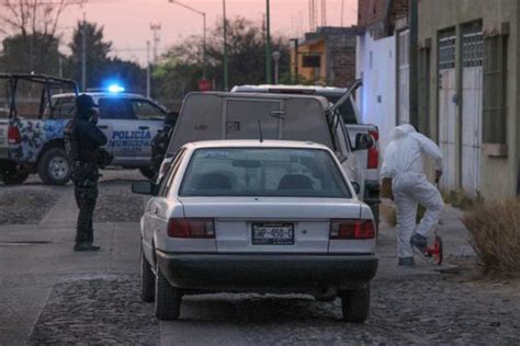 Matan A Param Dicos Y Queman Ambulancias En Celaya