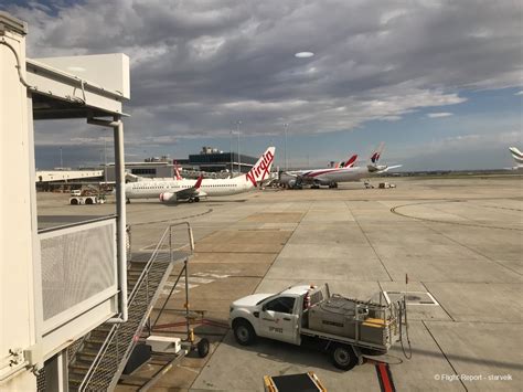 Review Of Qantas Flight From Melbourne To Brisbane In Economy