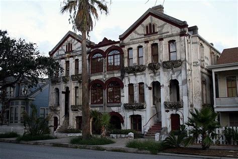 Lucas Apartments In The Evening Abandoned Houses Old Abandoned