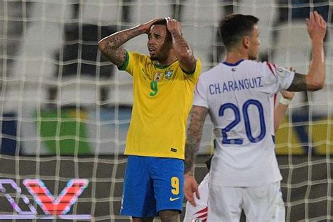 Neymar reclama de suspensão de Gabriel Jesus e ironiza Estão de