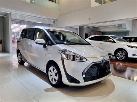 Used Toyota Sienta Hybrid 1.5A X For Sale