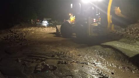 Kara yolunda heyelan Yol ulaşıma kapandı GENEL Erzurum Pusula