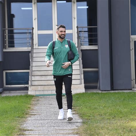 Bursaspor Kafilesinde Enver Cenk Ahin Mutlulu U Bursa Hakimiyet