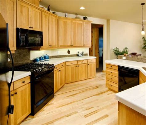 What Colors Go With Honey Maple Cabinets | Homeminimalisite.com