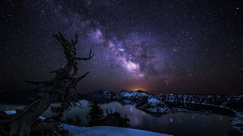 Milky Way over Crater Lake, Crater Lake National Park, Oregon, United ...