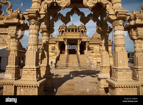 Shree Sanatan Hindu Mandir Hindu Tempel Wembley Stockfotografie Alamy