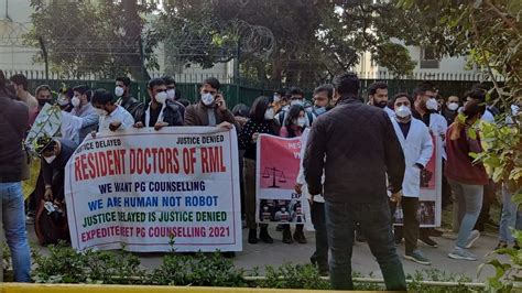 Resident Doctors Protest Outside Health Ministry Over Delay In Neet