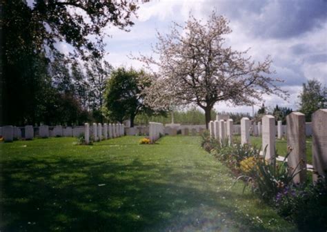 Capt Cyril Holland 1885 1915 Find A Grave Memorial