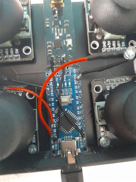 Voltage regulator says 0.0-0.1V (broken?) - General Electronics - Arduino Forum