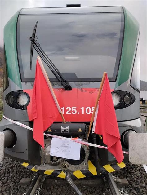 Il treno deragliato a Iseo è sotto sequestro Giornale di Brescia