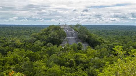 La Impresionante Ciudad Maya Que Se Esconde En El Interior De La Selva