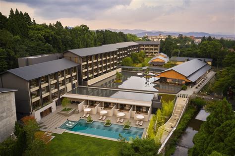 Works : ROKU KYOTO, LXR HOTELS & RESORTS — Nacasa & Partners