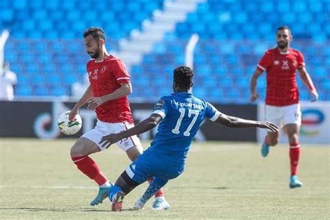 التعادل السلبي يحسم الشوط الأول من مباراة الأهلي والهلال المصري اليوم