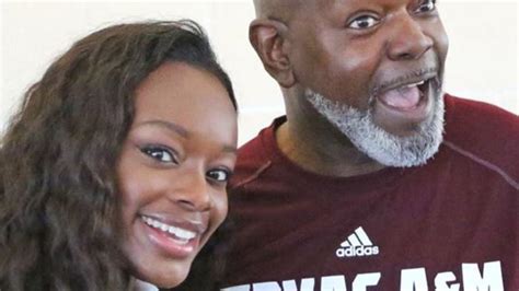 Emmitt Smiths Daughter Signs With Texas Aandm