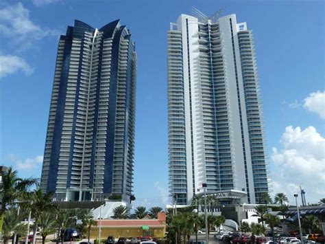 Jade Beach Condo Sales & Rentals | Sunny Isles Beach Condos