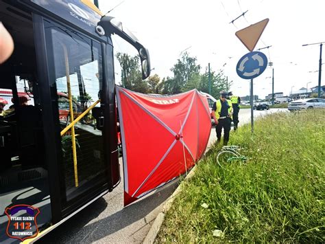 Nie żyje rowerzystka która zderzyła się z trolejbusem Nowe Info