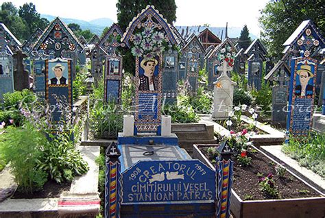 Cimitirul Vesel de la Săpânţa faimos în întreaga lume