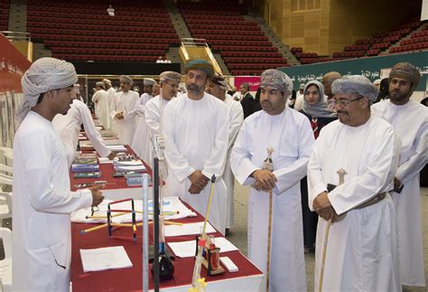 جامعة السلطان قابوس تستعرض 61 تخصصا الموقع الرسمي لجريدة عمان