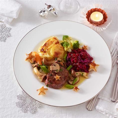 Rinderfilet Mit Romanesco Und Kartoffel Gratin Rezept Essen Und Trinken