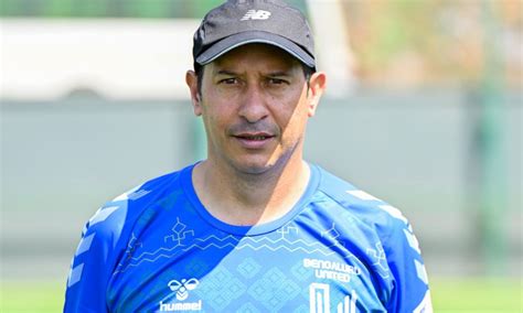 Fc Bengaluru United Part Ways With Khalid Jamil Announce Fernando Varela As New Coach