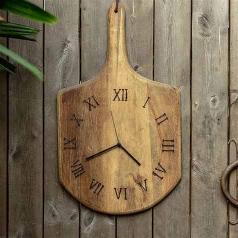 Original Design Creative Vintage Style Wood Decorative Wall Clock Homary