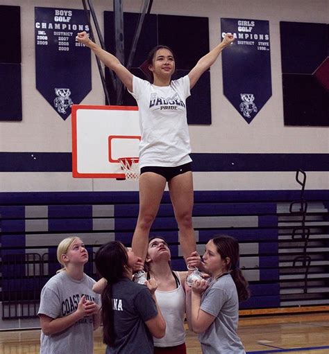 Badger cheer squad goes co-ed | Bonners Ferry Herald