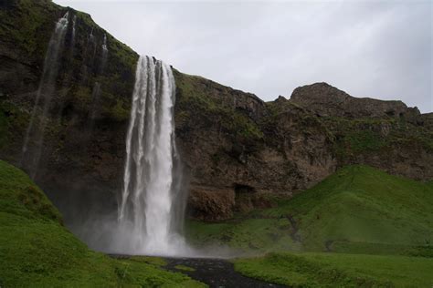 Seljalandsfoss De Waterval Waar Je Achter Langs Kunt Lopen