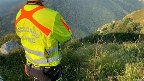 Si Perde E Passa La Notte Nel Bosco