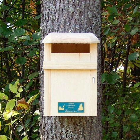 Conservation Sparrow Resistant Bluebird House