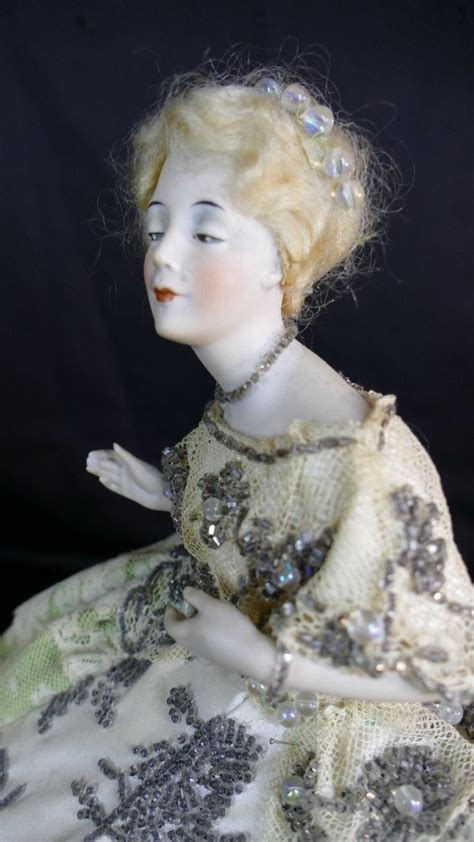 Proantic Demi Figurine Habill E En Porcelaine Allemande Poup E Hal