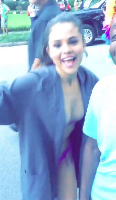 Pop Minute Selena Gomez Bikini Robe Neighbors Photos Photo 1