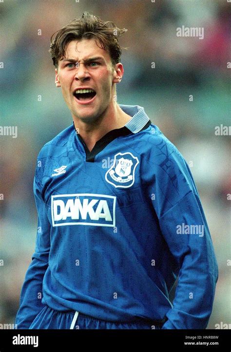 DUNCAN FERGUSON EVERTON FC 01 August 1996 Stock Photo Alamy