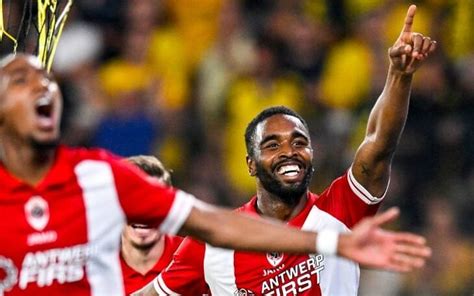 Dois Gols Nos Acr Scimos Antwerp Vence Aek Da Gr Cia E Avan A