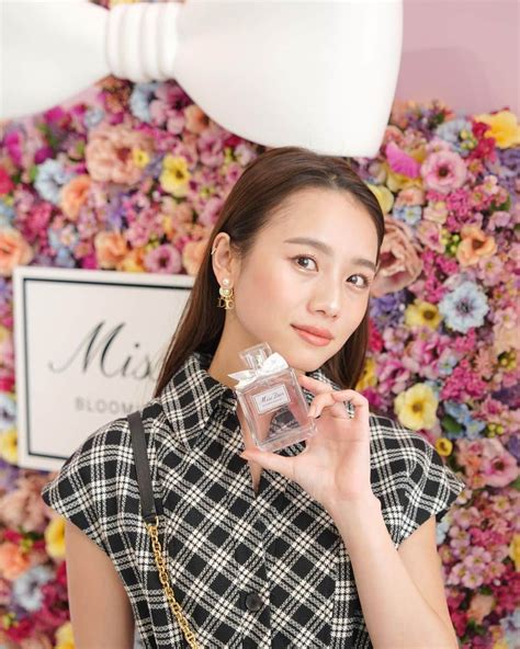 伊原葵さんのインスタグラム写真 伊原葵instagram「dior Blooming Love Garden🌹 ミス ディオール