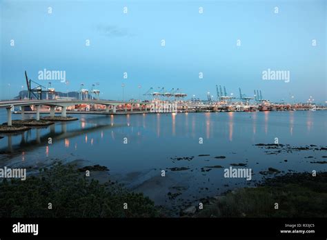 Port With Cranes Algeciras Hi Res Stock Photography And Images Alamy