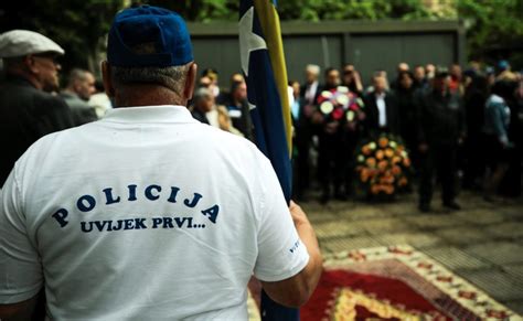 Obilje Ena Godi Njica Postrojavanja Prve Brigade Policije Stari