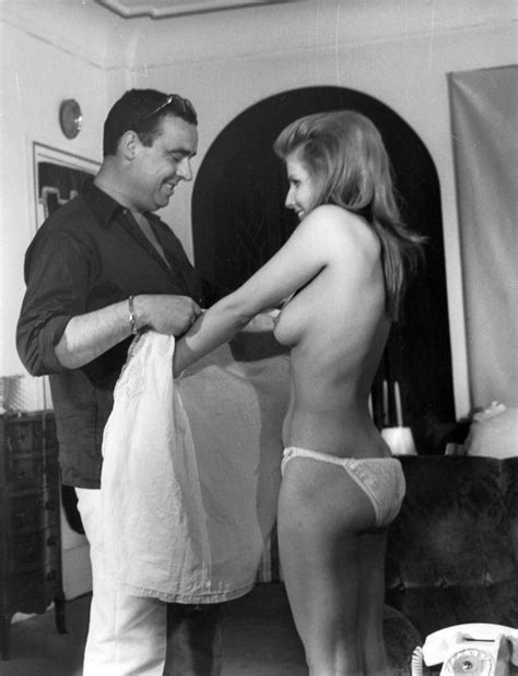 Naked Donna Michelle In The Night Of The Three Lovers