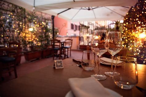 Roma Destate Aperitivo In Terrazza Con Vista La Cucina Italiana