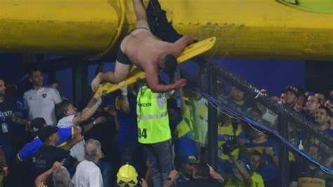 El hincha de Boca que se tiró de la tribuna fue dado de alta y contó