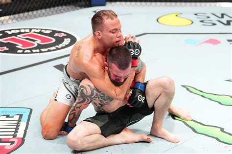 UFC San Antonio Video Nate Landwehr Taps Bloody Austin Lingo With